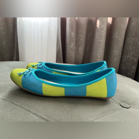 Coach and Four Green & Blue Lindsay Flats Size 9.5 - Picture 4 of 6